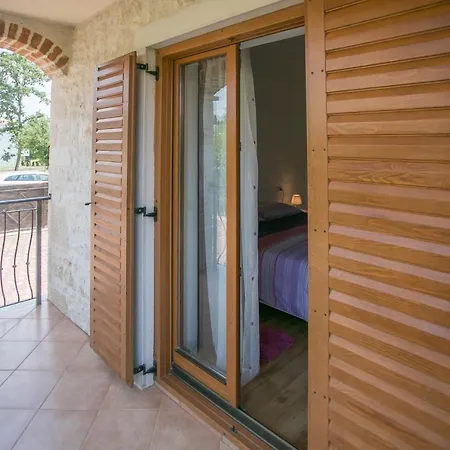 Hébergement de vacances Family Friendly House With A Swimming Pool Buici, - 19720