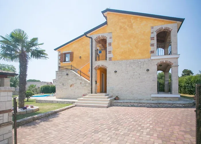 Family Friendly House With A Swimming Pool Buici, - 19720 Nyaraló *