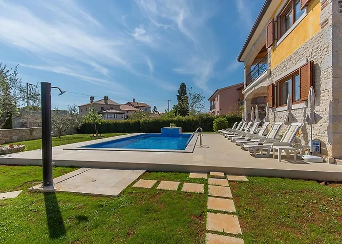 Family Friendly House With A Swimming Pool Buici, - 19720