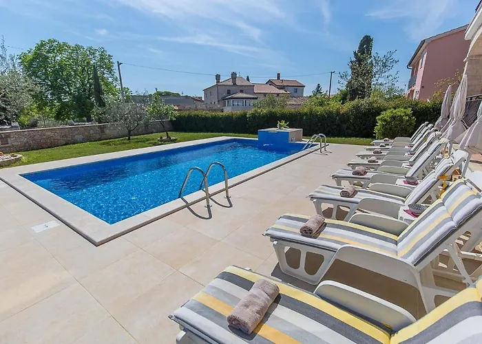 Family Friendly House With A Swimming Pool Buici, - 19720 Nyaraló *