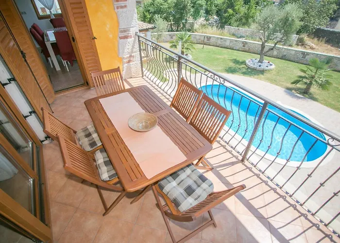 Family Friendly House With A Swimming Pool Buici, - 19720 Nyaraló *