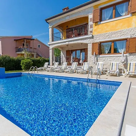 Family Friendly House With A Swimming Pool Buici, - 19720