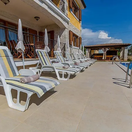 Family Friendly House With A Swimming Pool Buici, - 19720 *