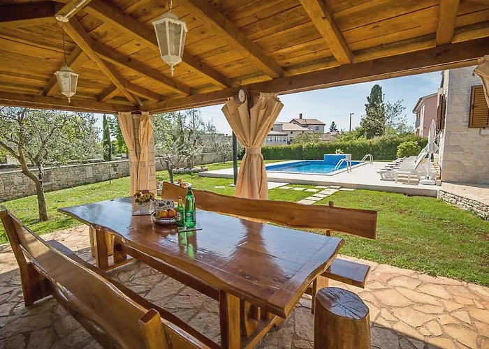 Family Friendly House With A Swimming Pool Buici, - 19720