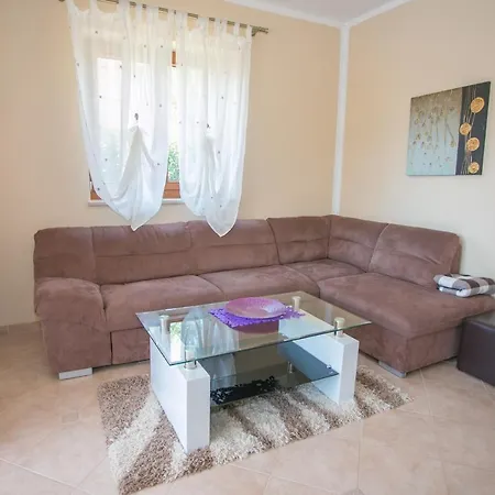 Ferienhaus Family Friendly House With A Swimming Pool Buici, - 19720 *