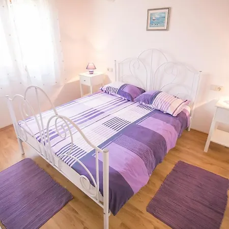 Family Friendly House With A Swimming Pool Buici, - 19720 *